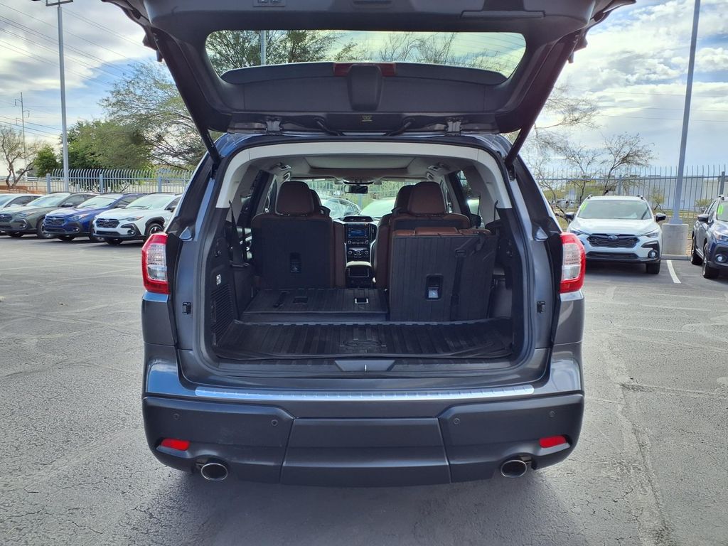 used 2021 Subaru Ascent car, priced at $27,500