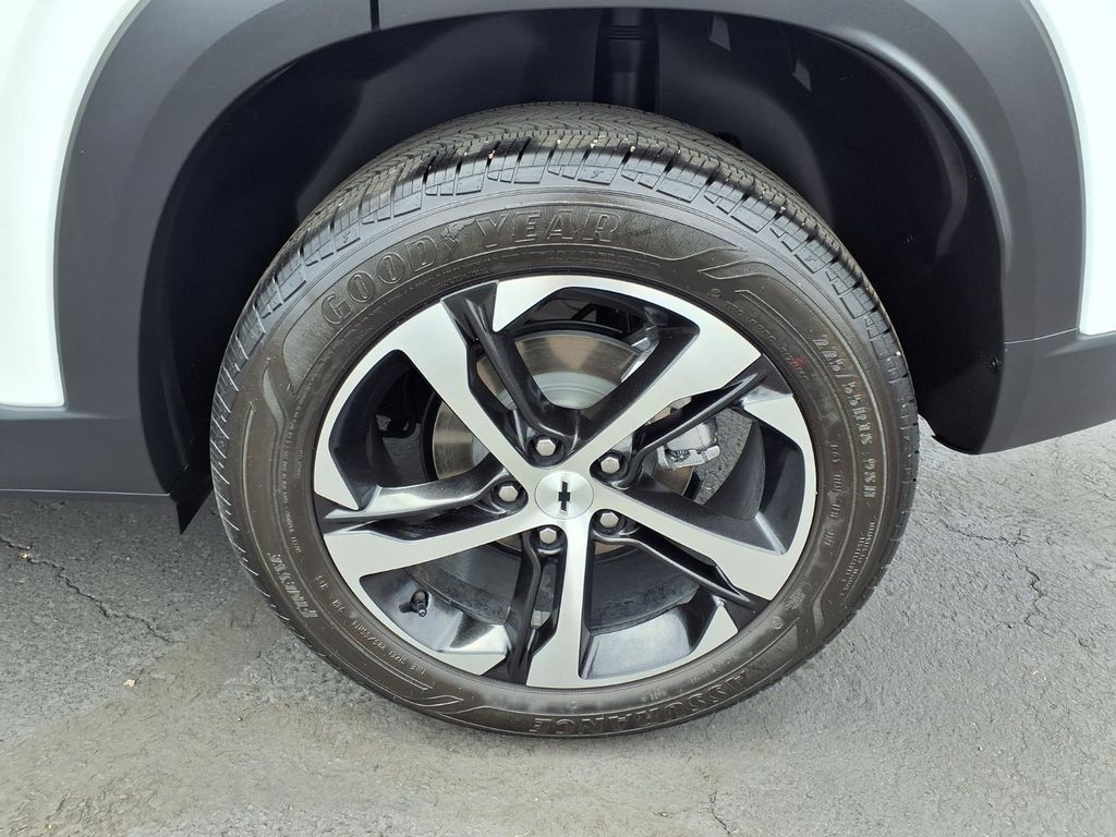 used 2024 Chevrolet Trax car, priced at $21,500