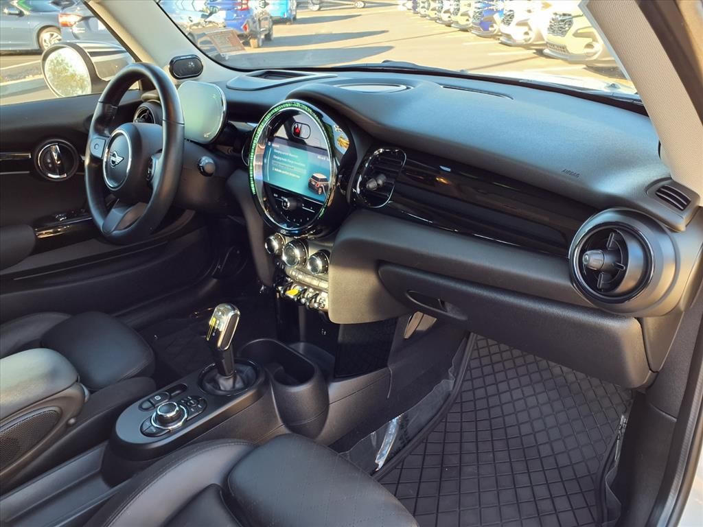 used 2022 MINI Electric Hardtop 2 Door car, priced at $15,000