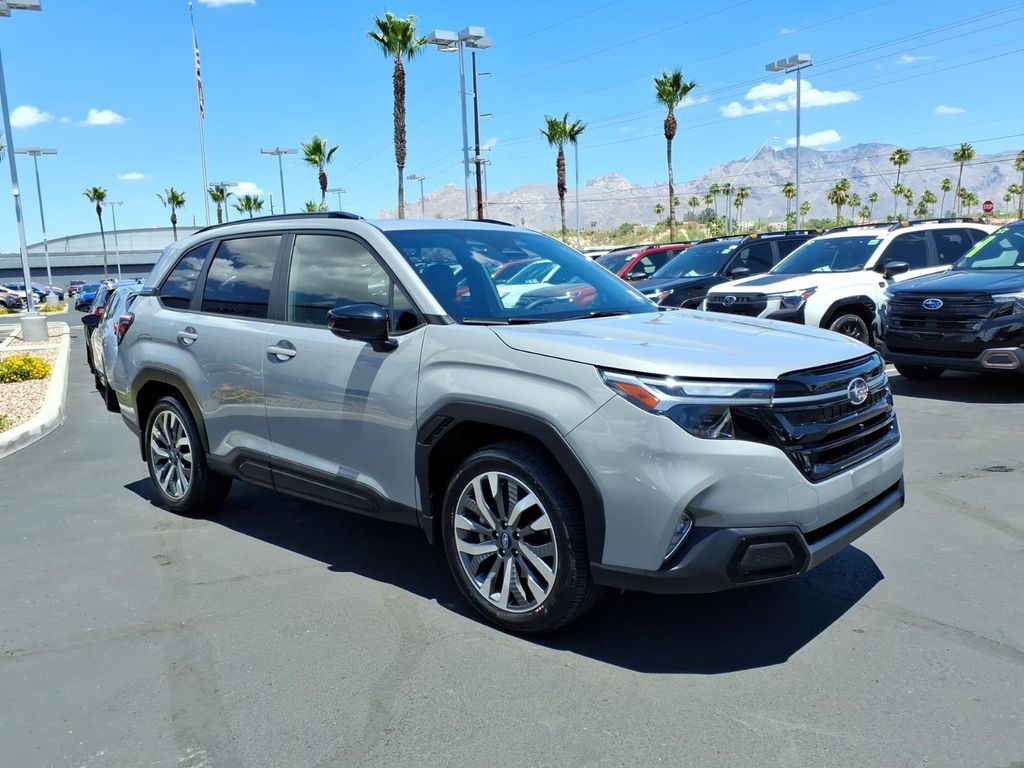 2025 Subaru Forester Touring's photo