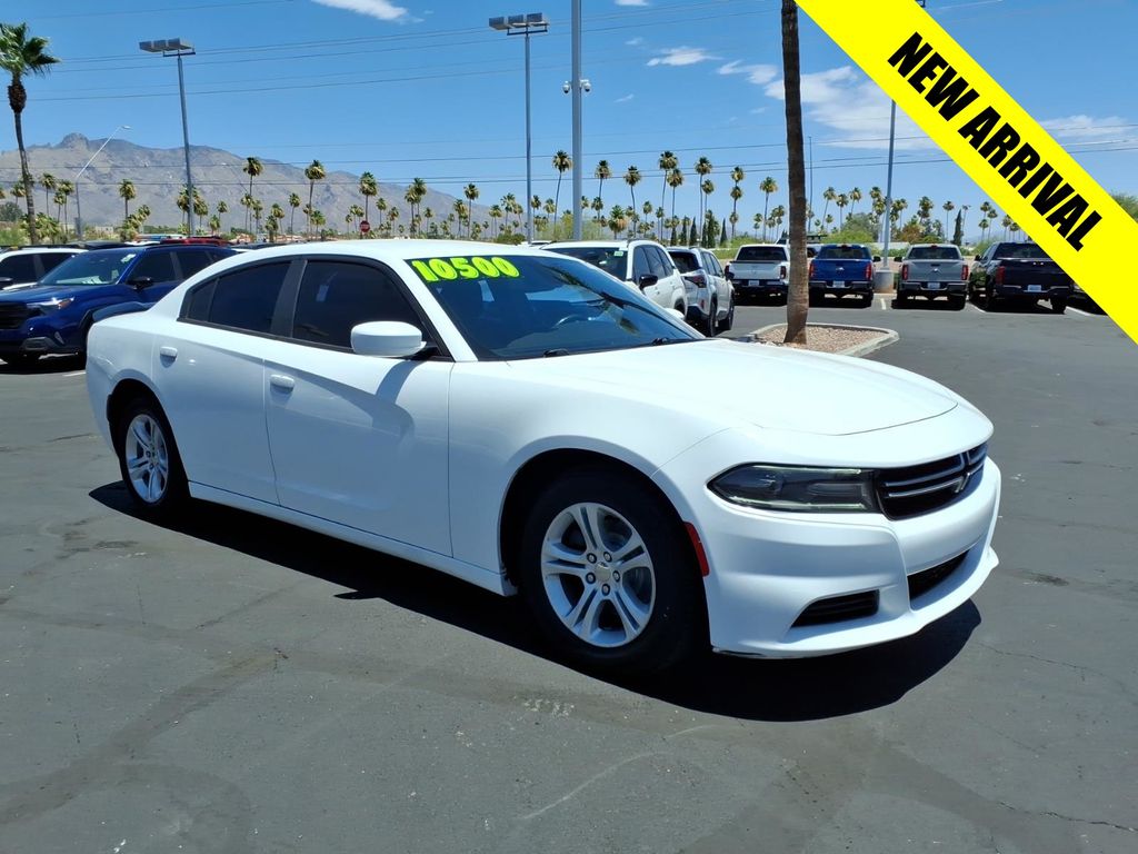 2016 Dodge Charger SE's photo