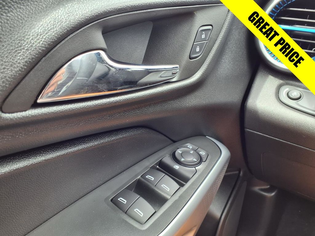 used 2024 Chevrolet Trax car, priced at $19,000
