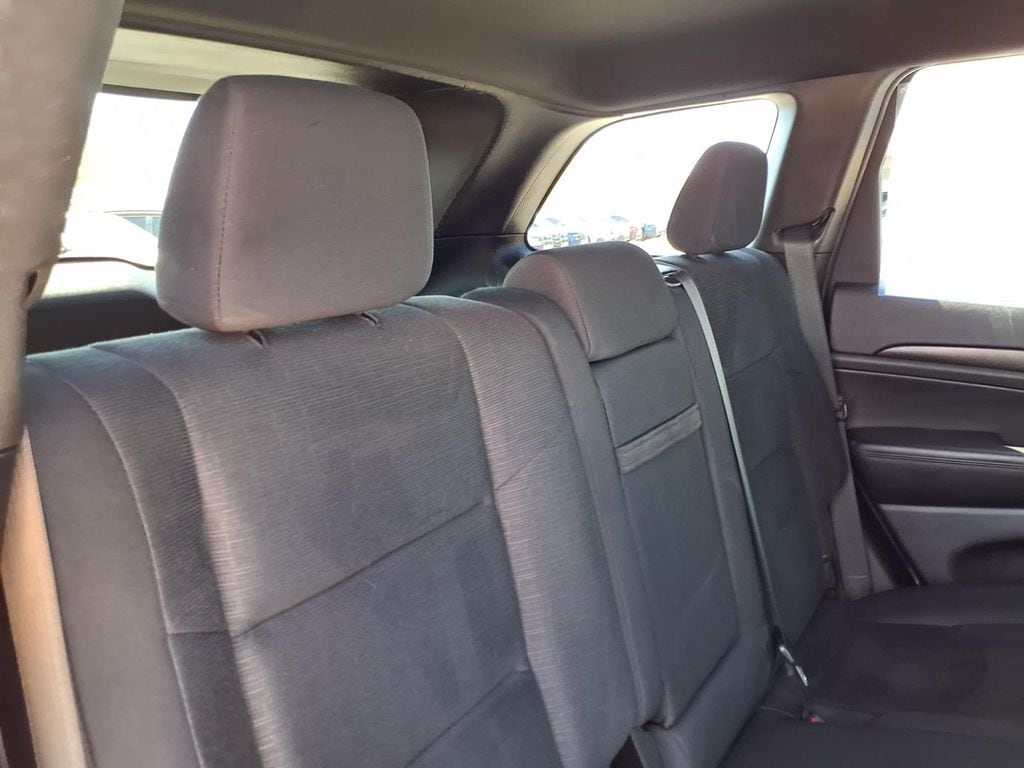 used 2017 Jeep Grand Cherokee car, priced at $8,750