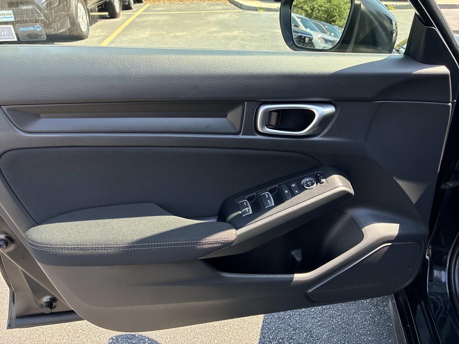 2023 Honda Civic Hatchback LX - Photo 18