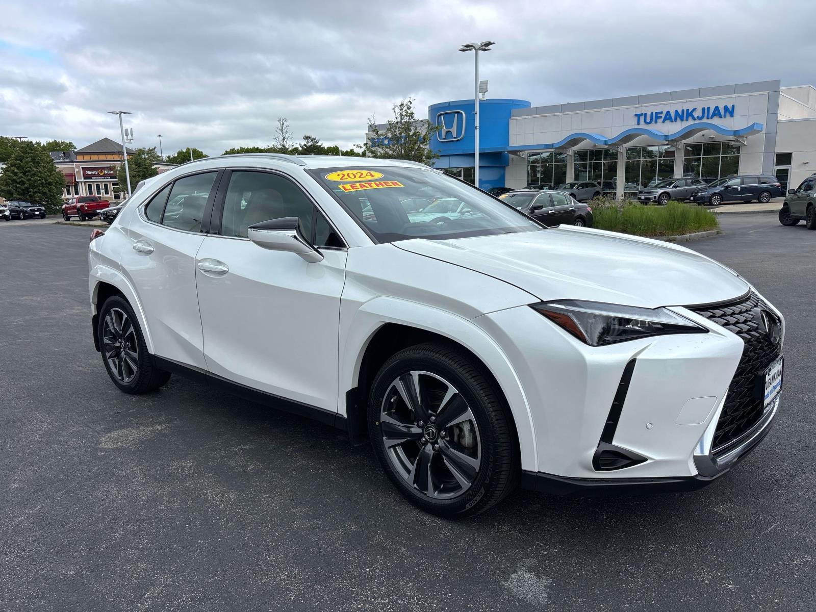 2024 Lexus UX 300h 250h Premium AWD's photo