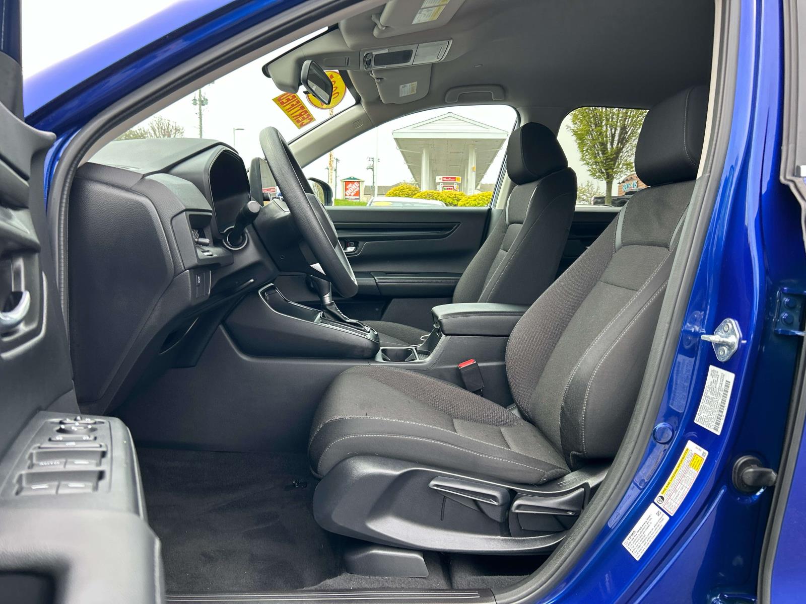 2025 Honda CR-V LX - Photo 16