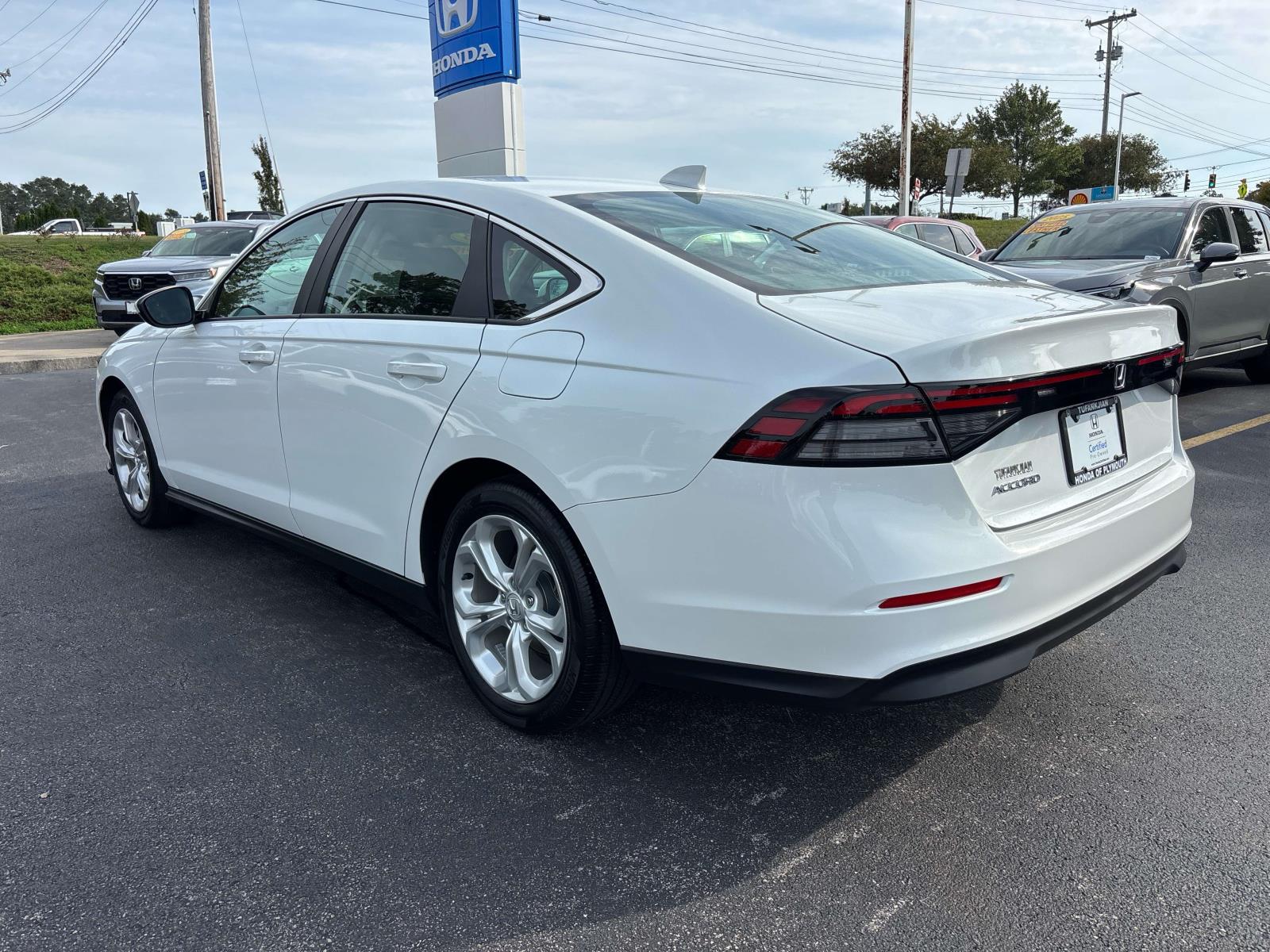 2023 Honda Accord LX - Photo 8