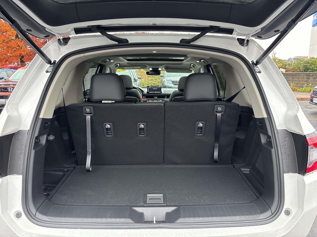 New 2025 Honda Pilot Touring SUV