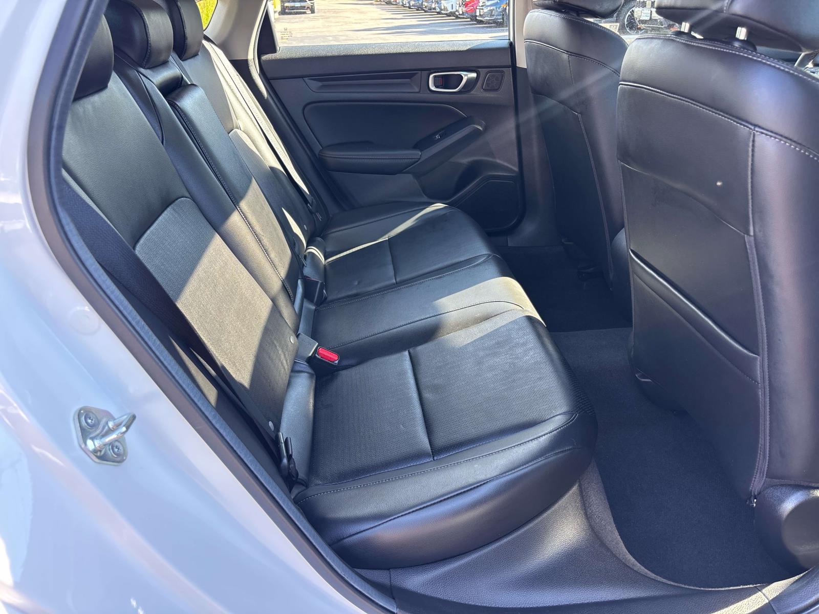 2024 Honda Civic Hatchback EX-L - Photo 17