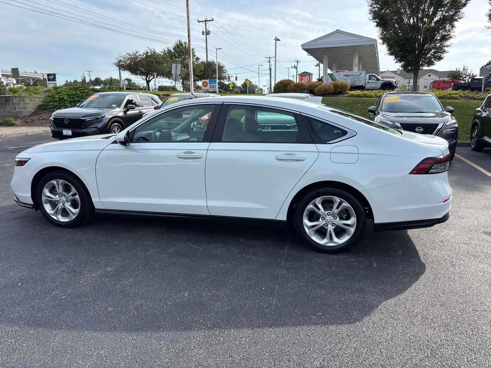 2023 Honda Accord LX - Photo 7