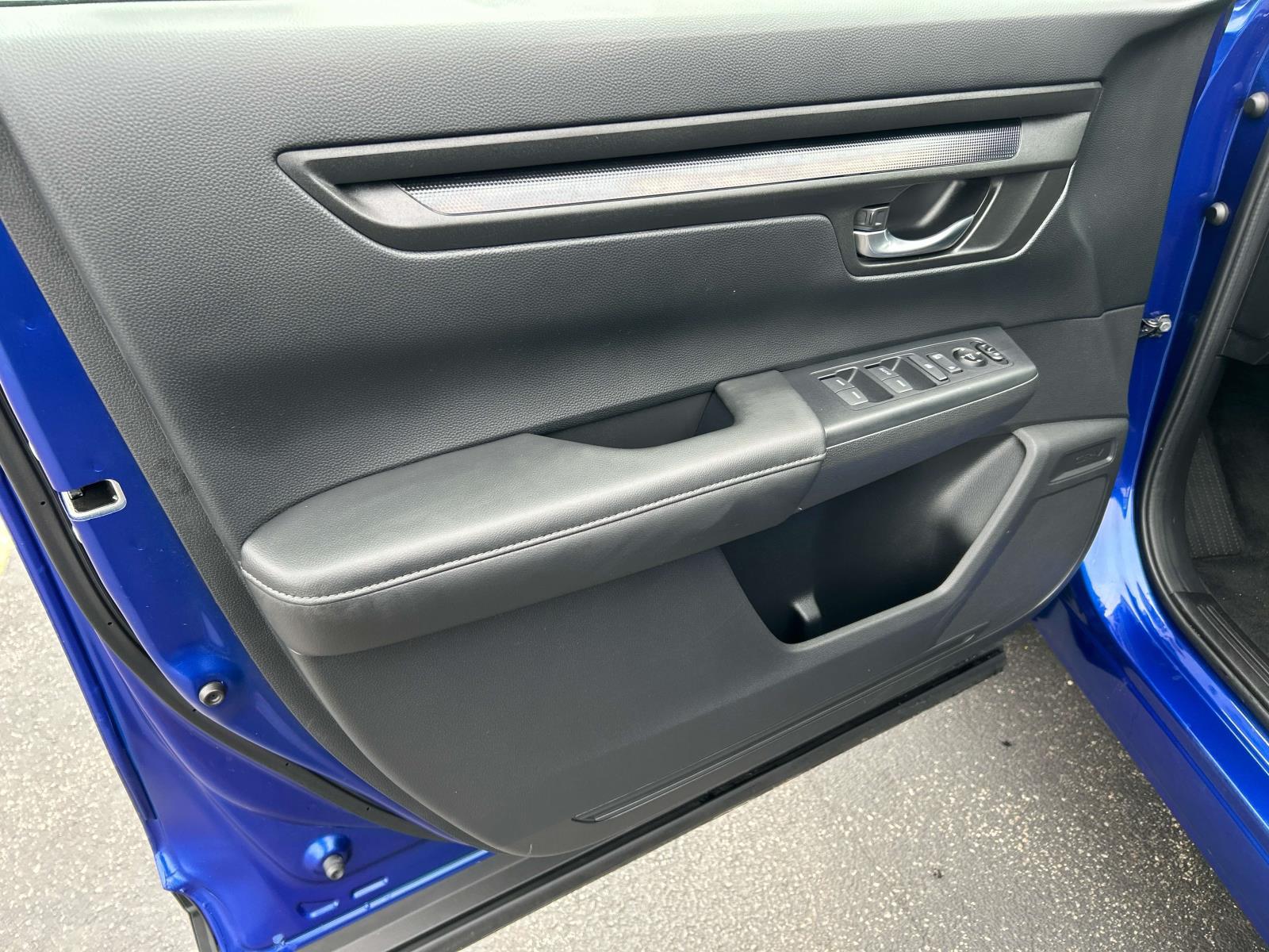 2025 Honda CR-V LX - Photo 14