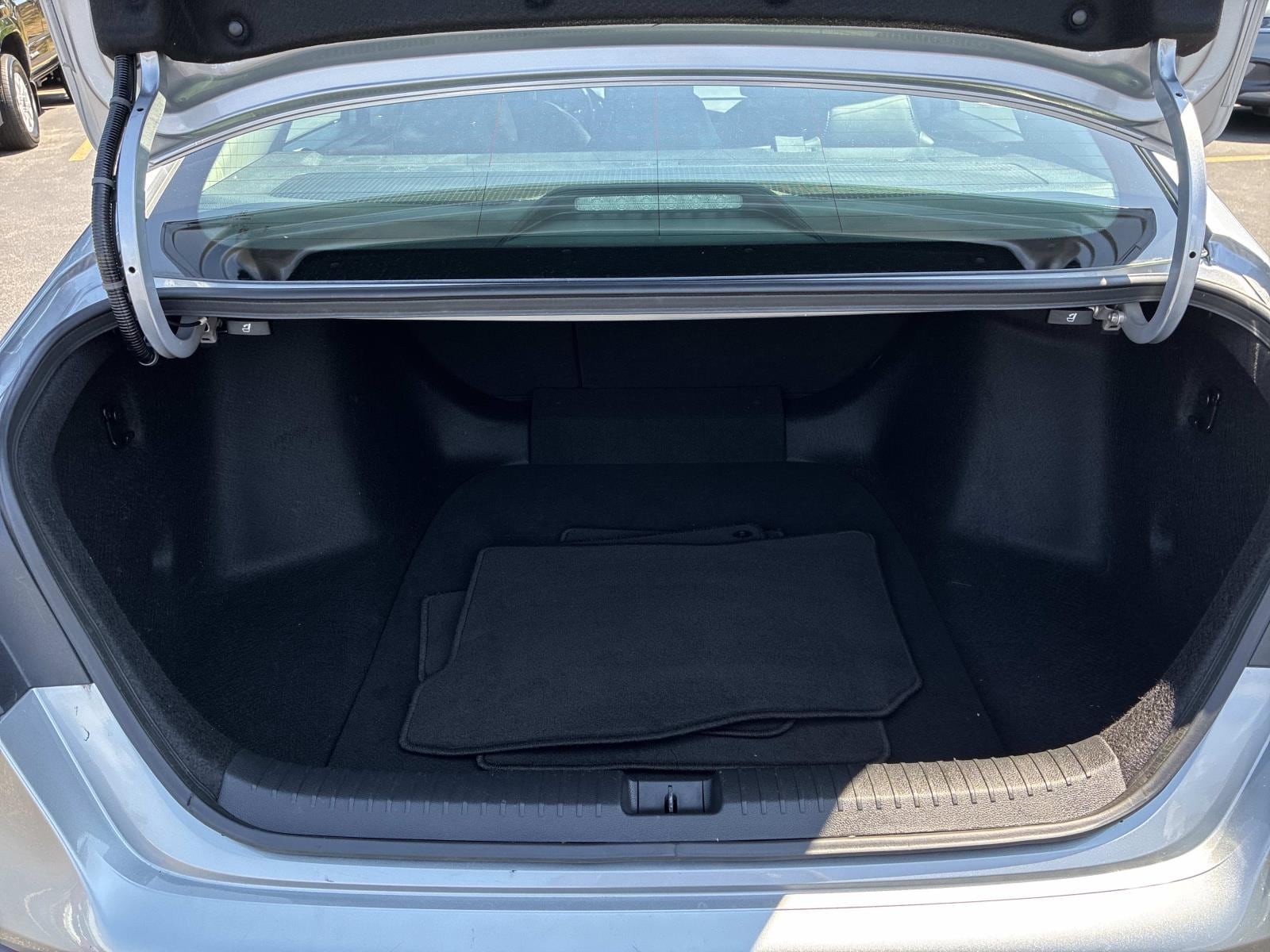 2023 Honda Accord Hybrid EX-L - Photo 13