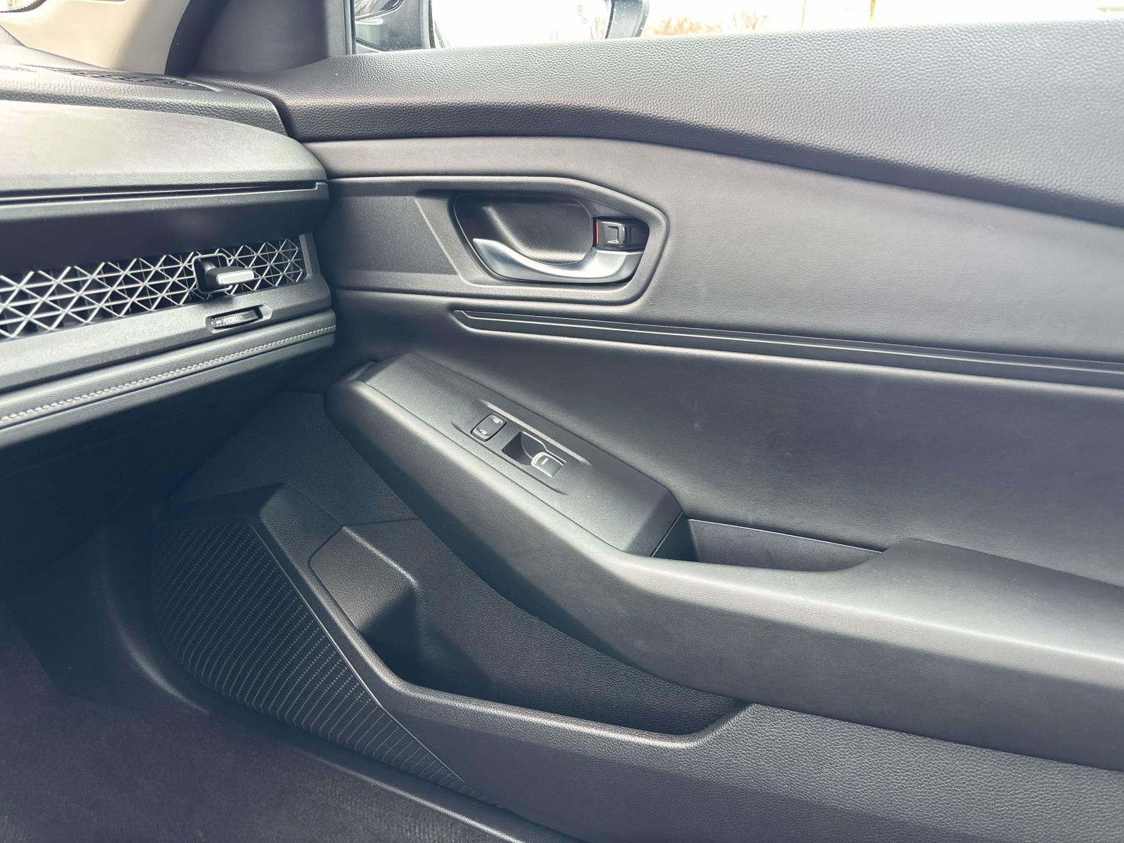 2023 Honda Accord EX - Photo 30