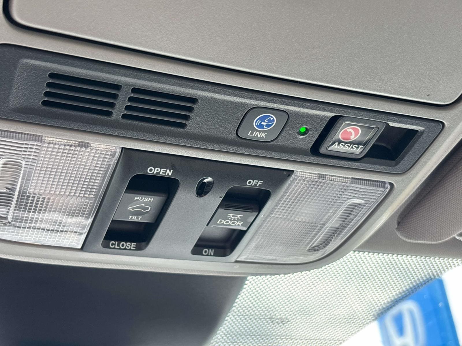 2024 Honda Odyssey Touring - Photo 34