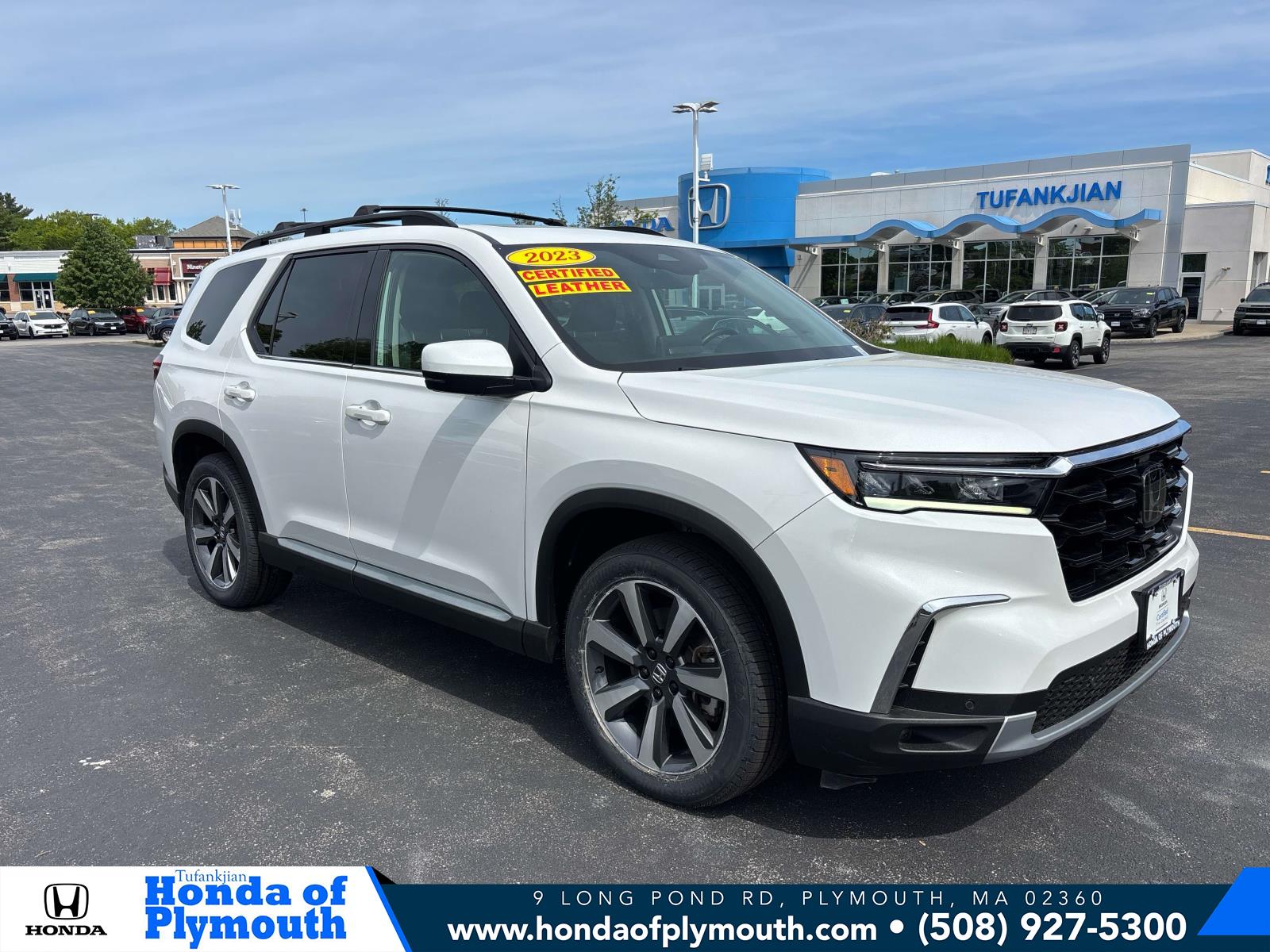 2023 Honda Pilot Touring AWD's photo