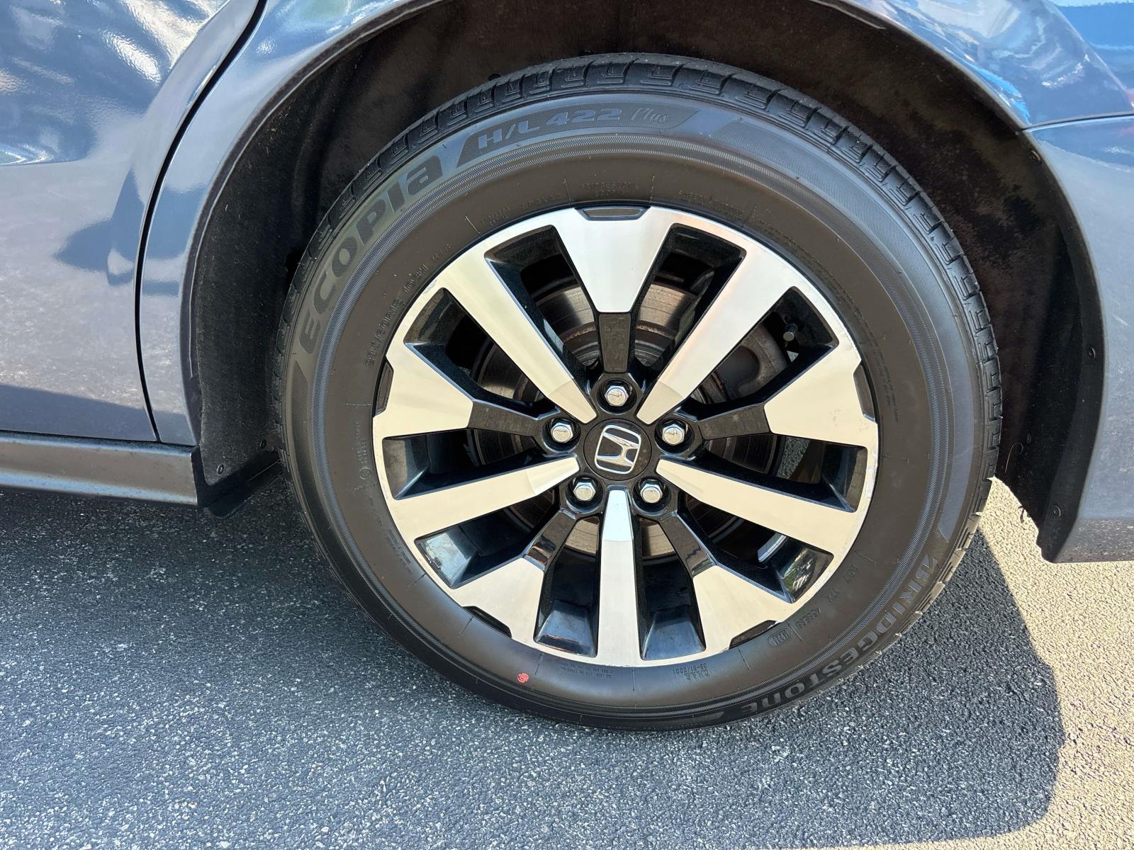2025 Honda Odyssey EX-L - Photo 8