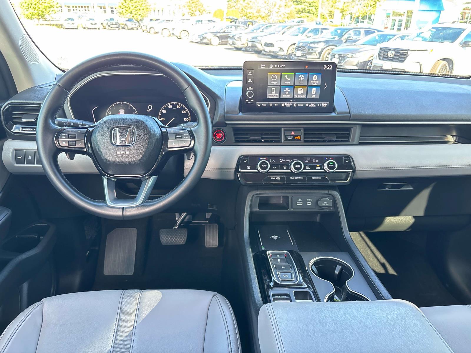 2025 Honda Pilot EX-L - Photo 14