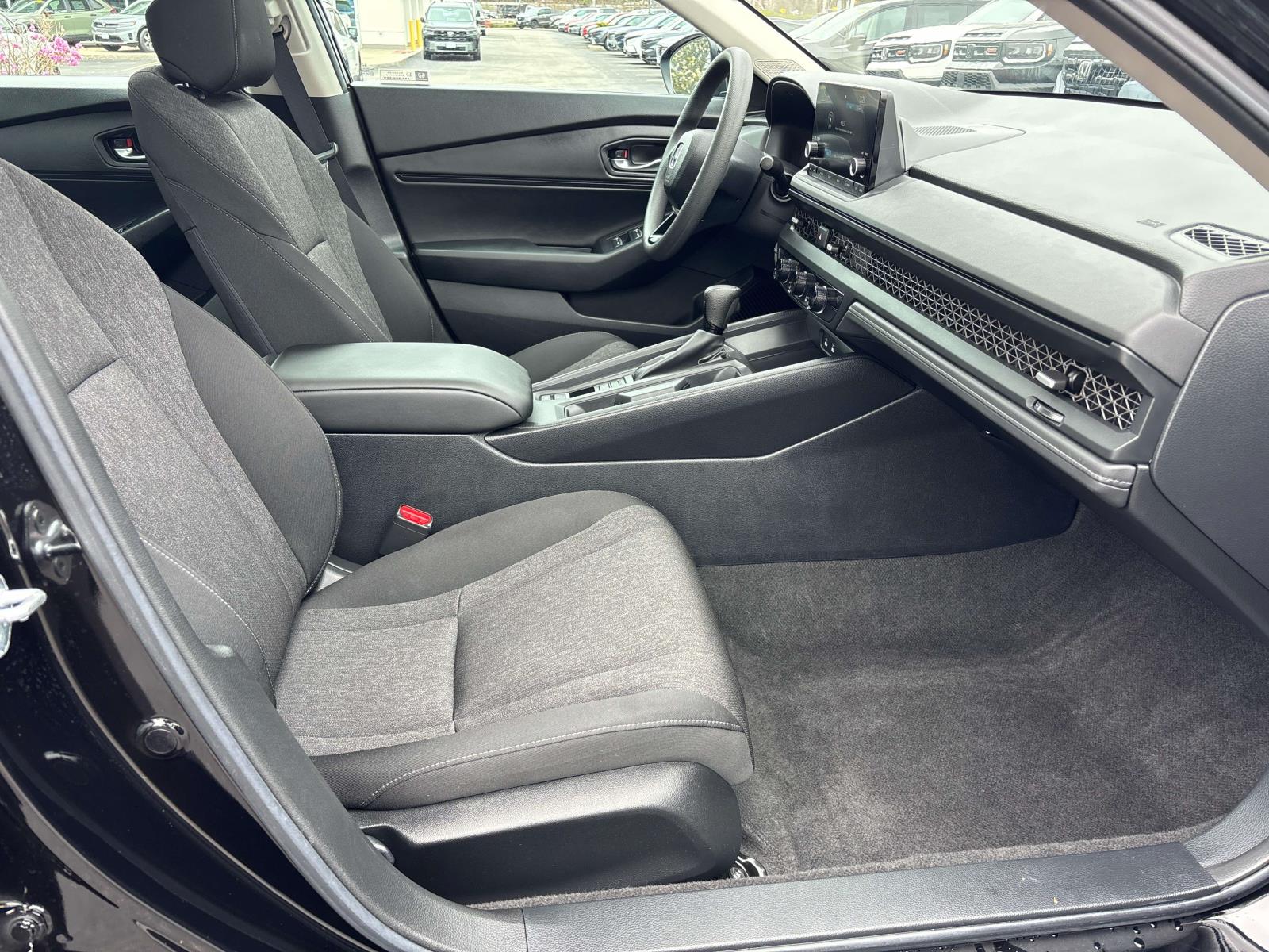 2023 Honda Accord EX - Photo 14