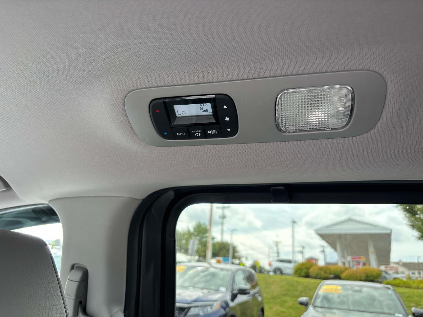 2024 Honda Odyssey Touring - Photo 16
