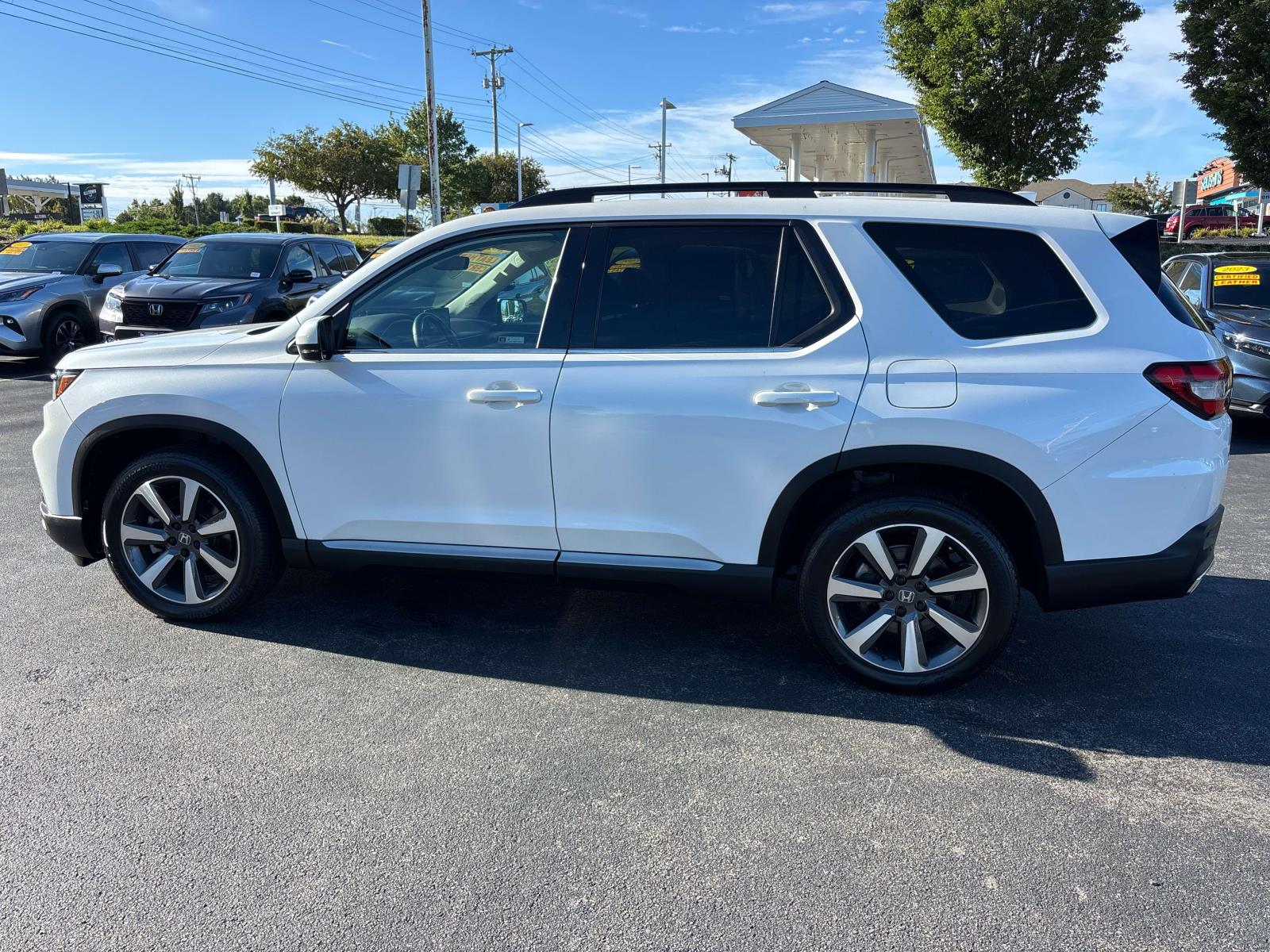 2024 Honda Pilot Touring - Photo 6
