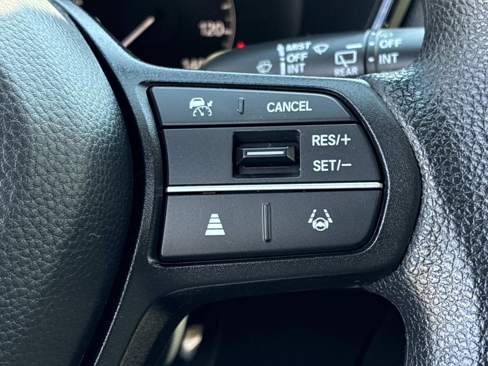 2024 Honda CR-V LX - Photo 25