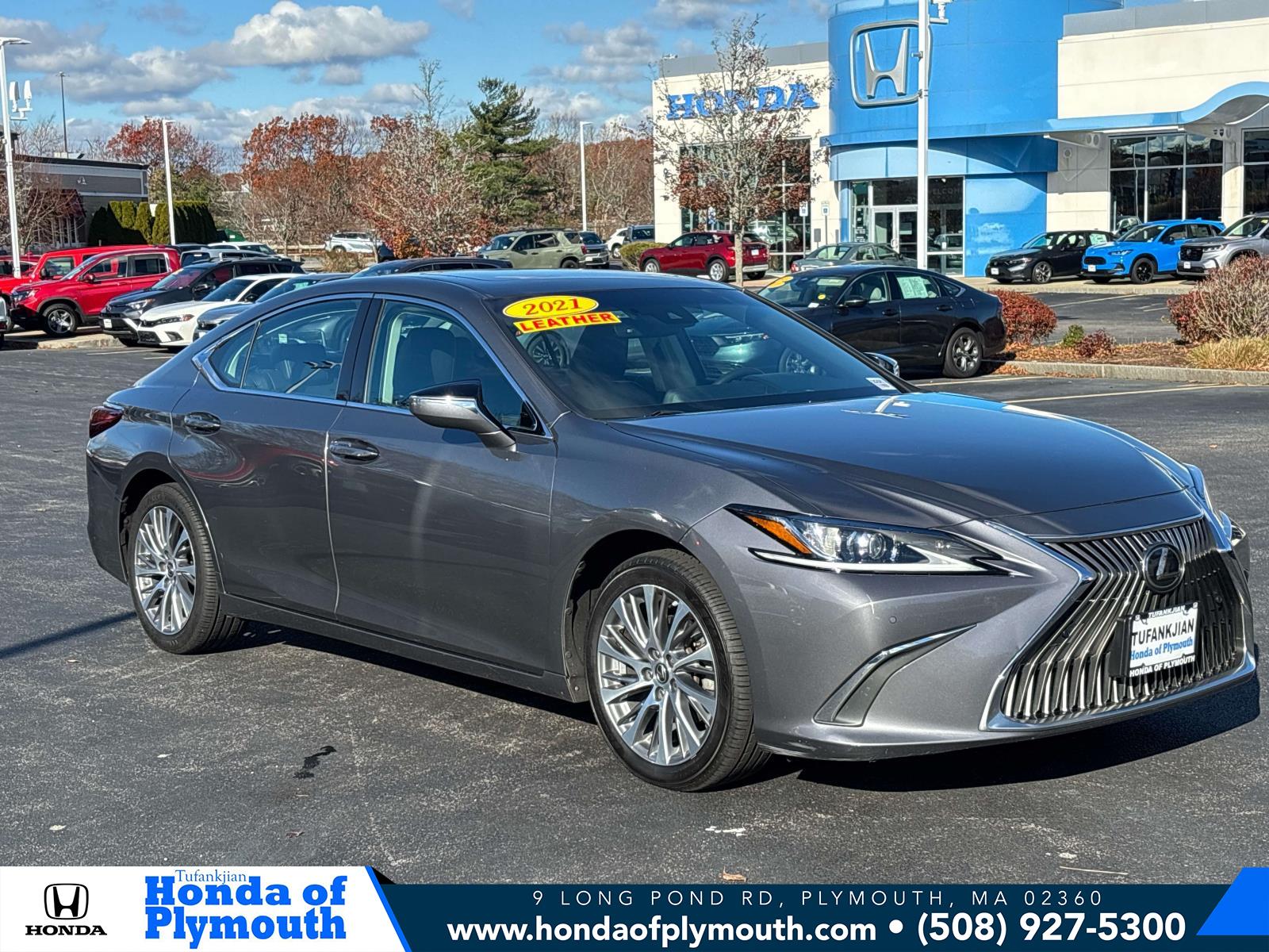 2021 Lexus ES 350's photo