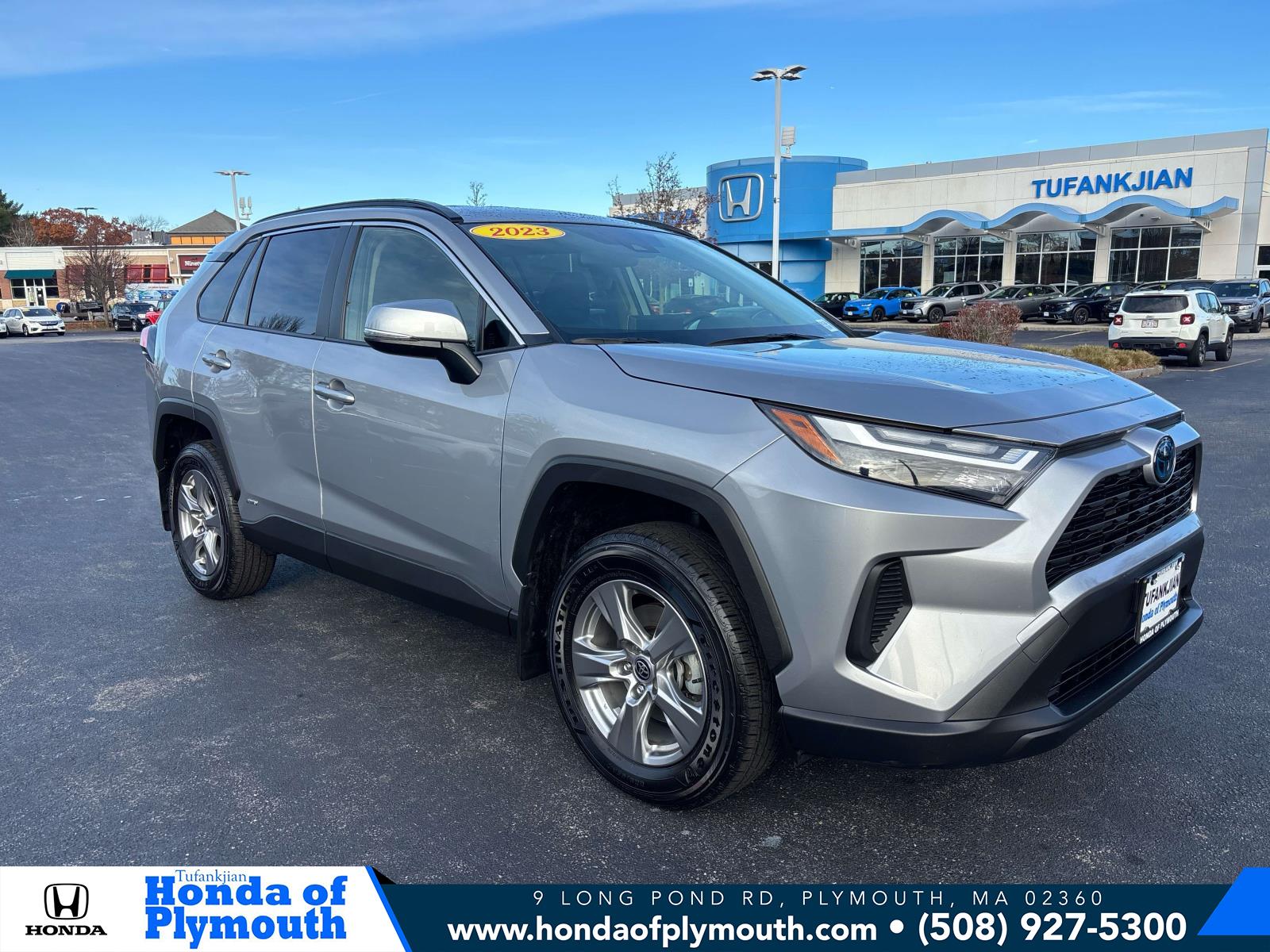 2023 Toyota RAV4 LE's photo