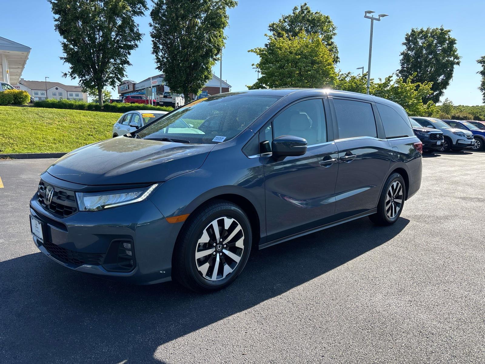 2025 Honda Odyssey EX-L - Photo 7
