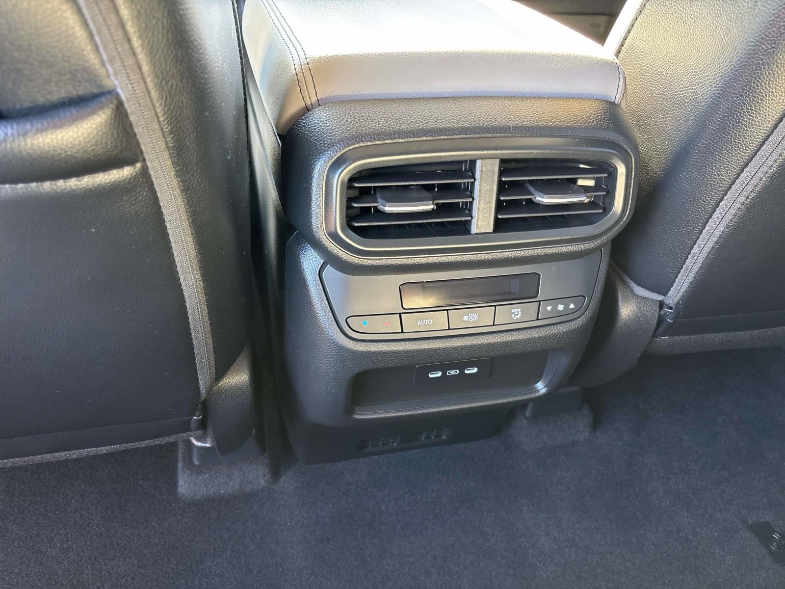 2024 Honda Pilot EX-L - Photo 15