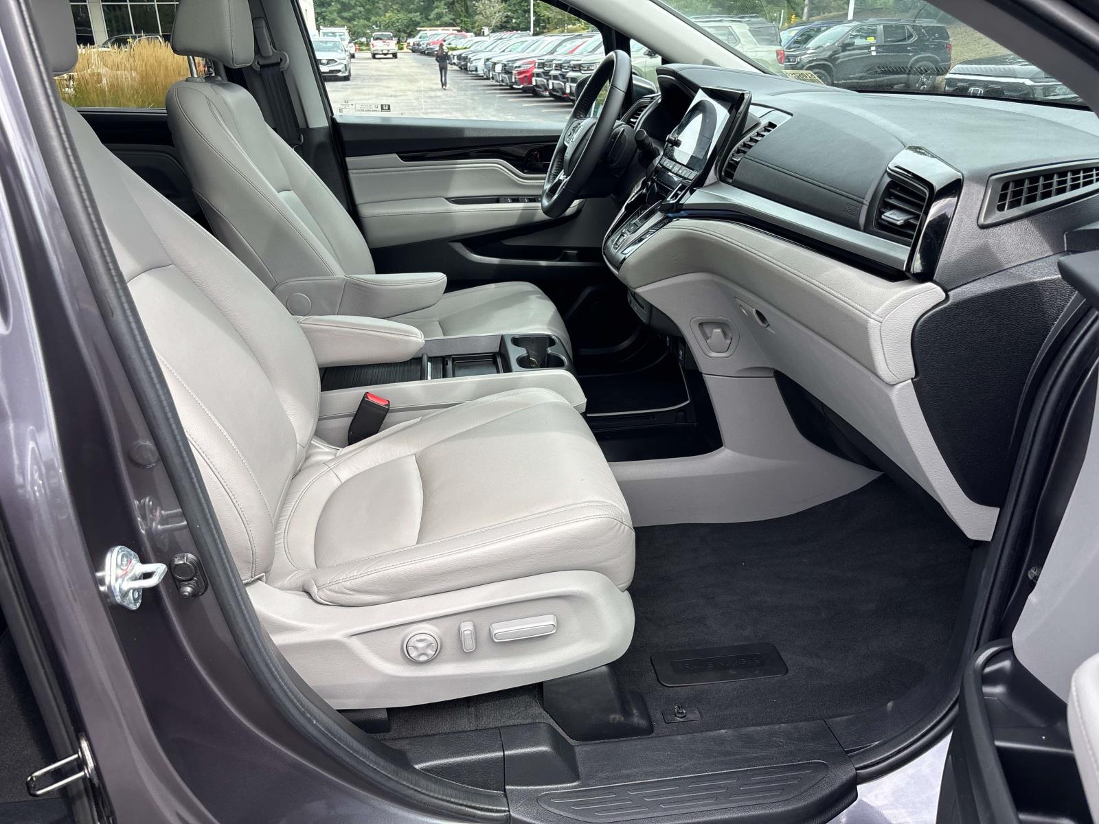 2024 Honda Odyssey Touring - Photo 22