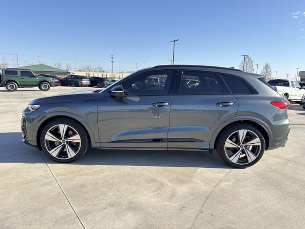 New 2025 Audi SQ5 3.0T Premium SUV