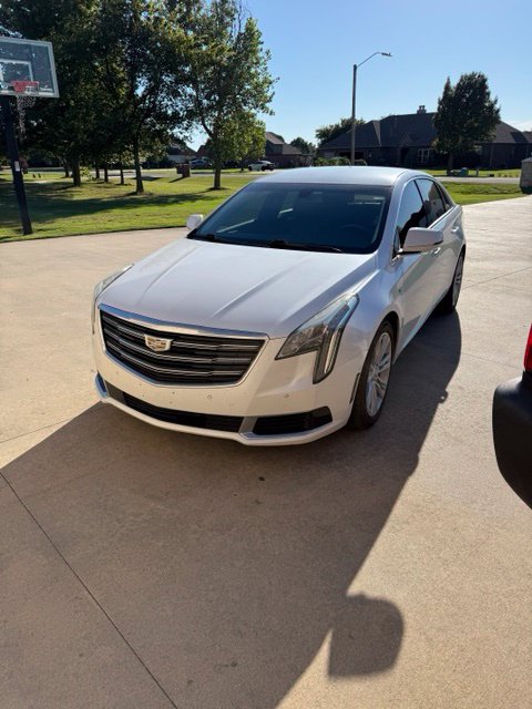  CADILLAC XTS