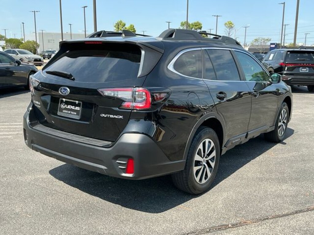 Used 2021 Subaru Outback Premium SUV