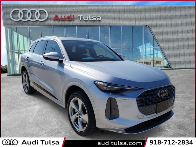 2025 Audi Q5 40 Premium Plus's photo