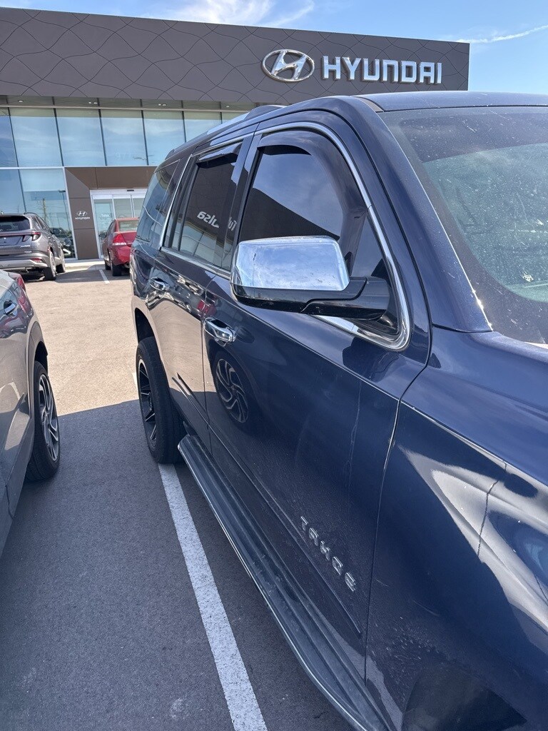 2017 Chevrolet Tahoe Premier photo 2