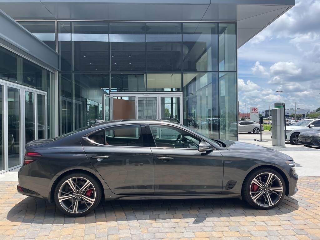 2025 Genesis G70 3.3T Sport Advanced photo 4