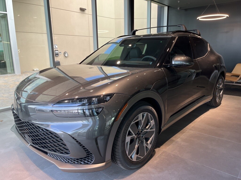 2024 Genesis GV60 photo 3
