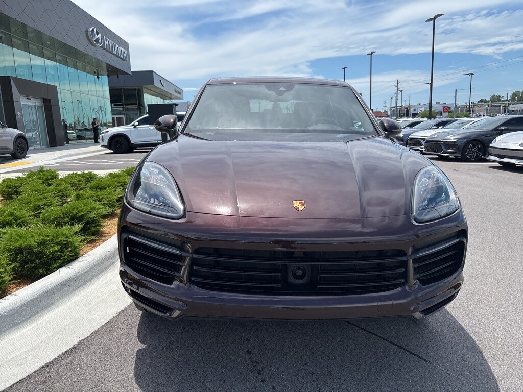 2019 Porsche Cayenne Base photo 2