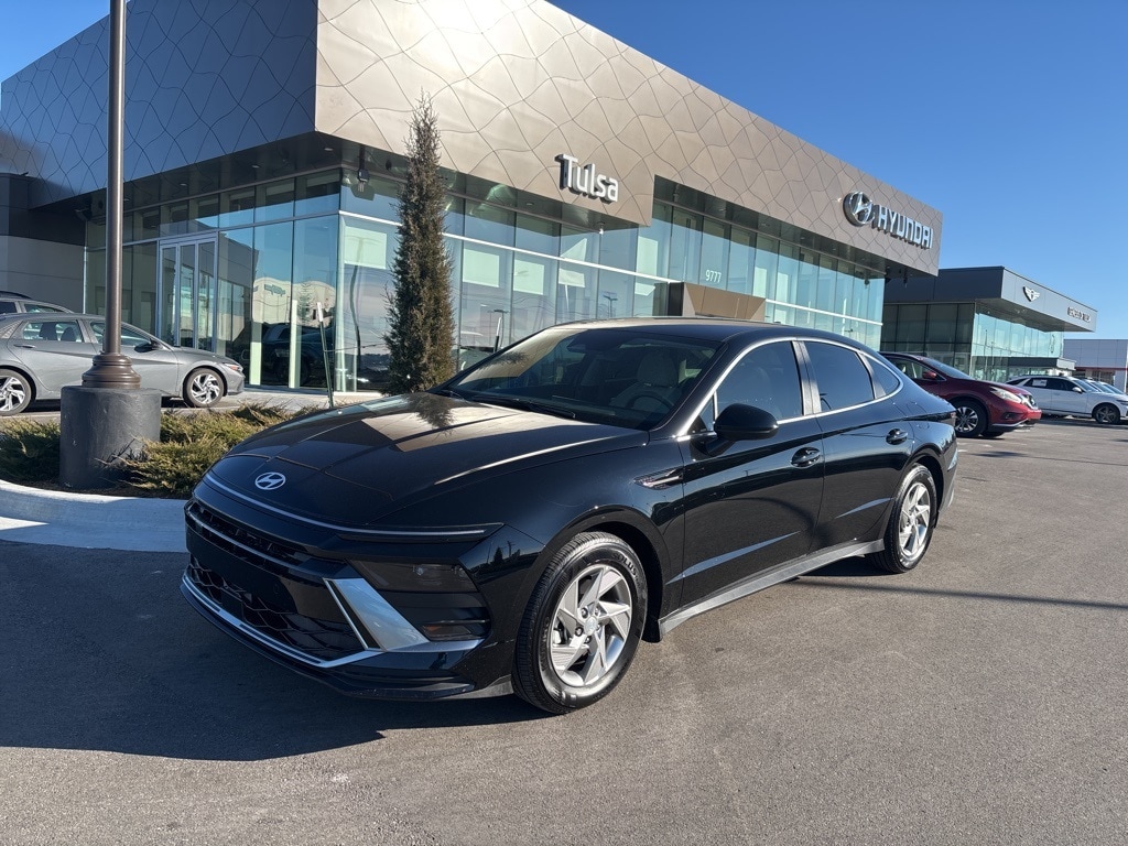 Certified 2025 Hyundai Sonata SE Sedan