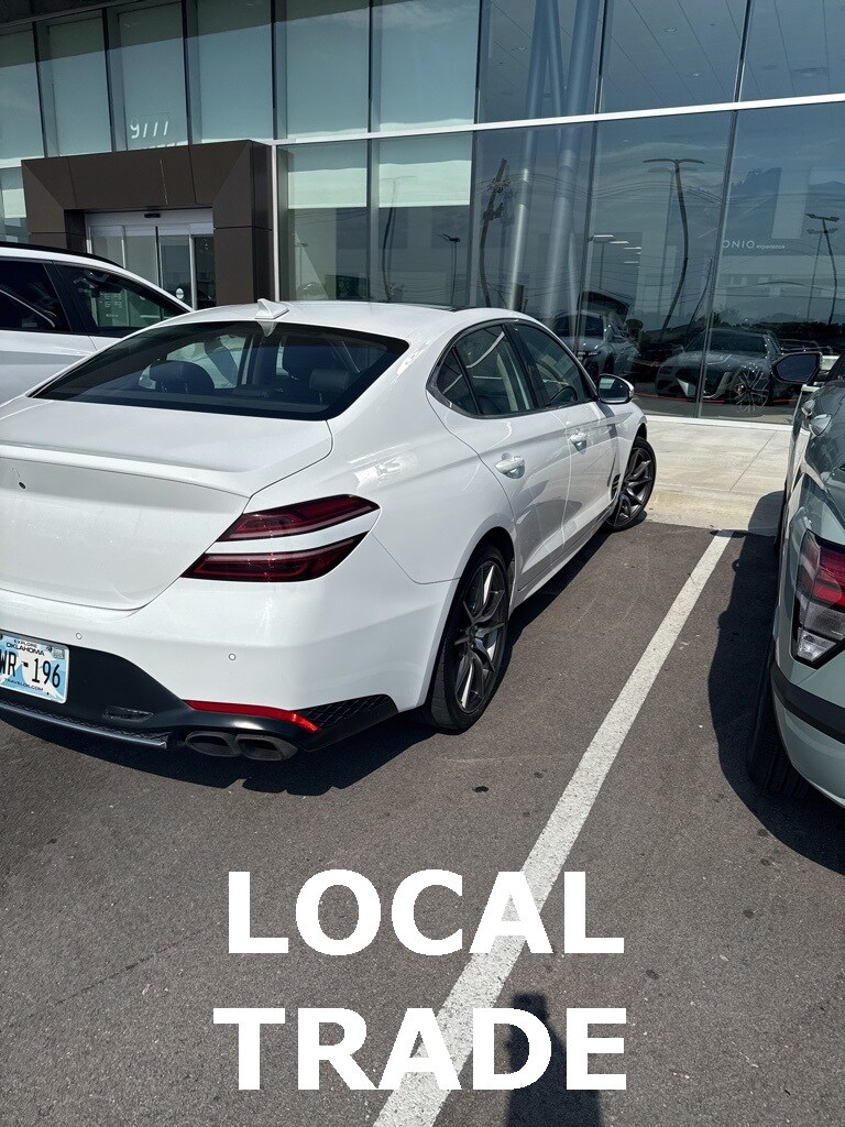 2022 Genesis G70 2.0T photo 2
