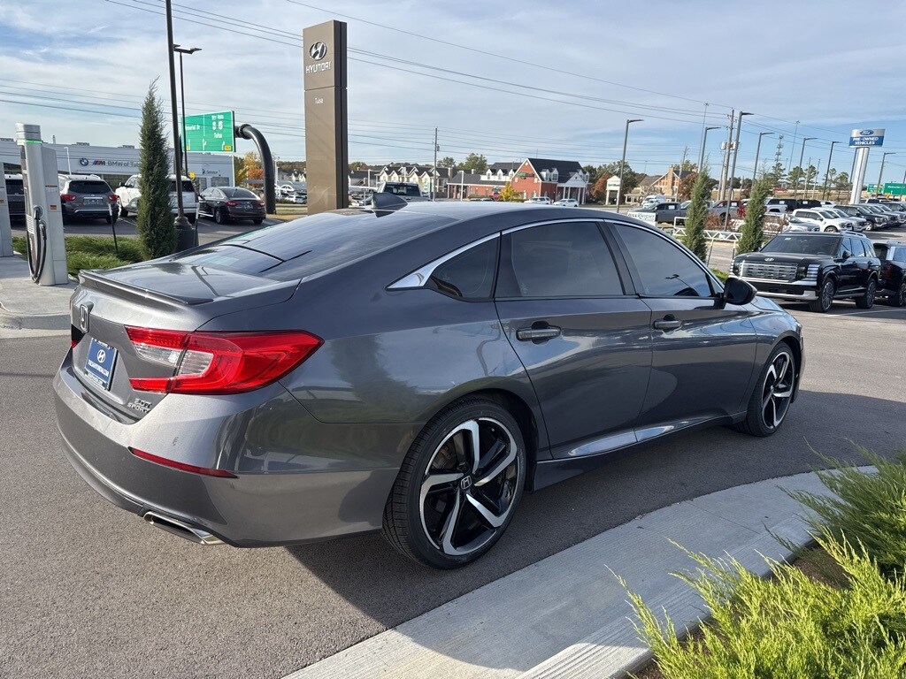 2018 Honda Accord Sport 2.0T photo 4