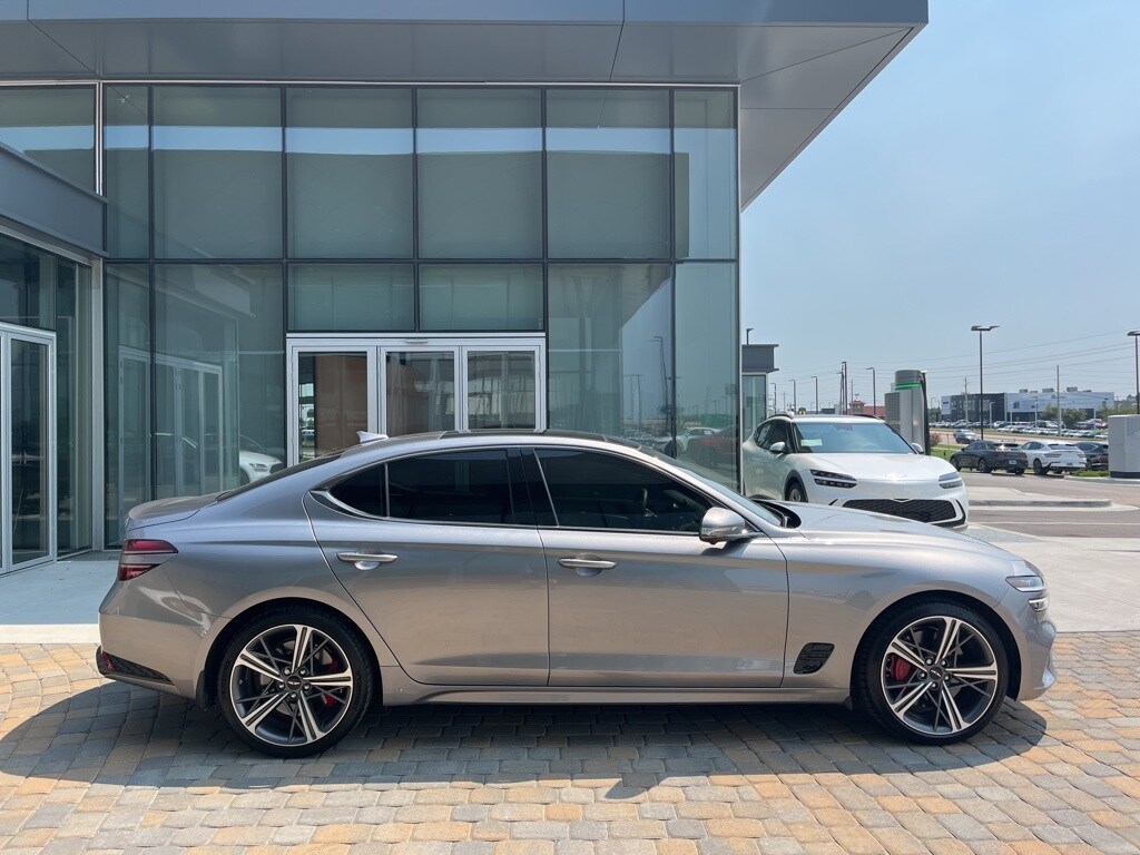 2025 Genesis G70 3.3T Sport Advanced photo 4