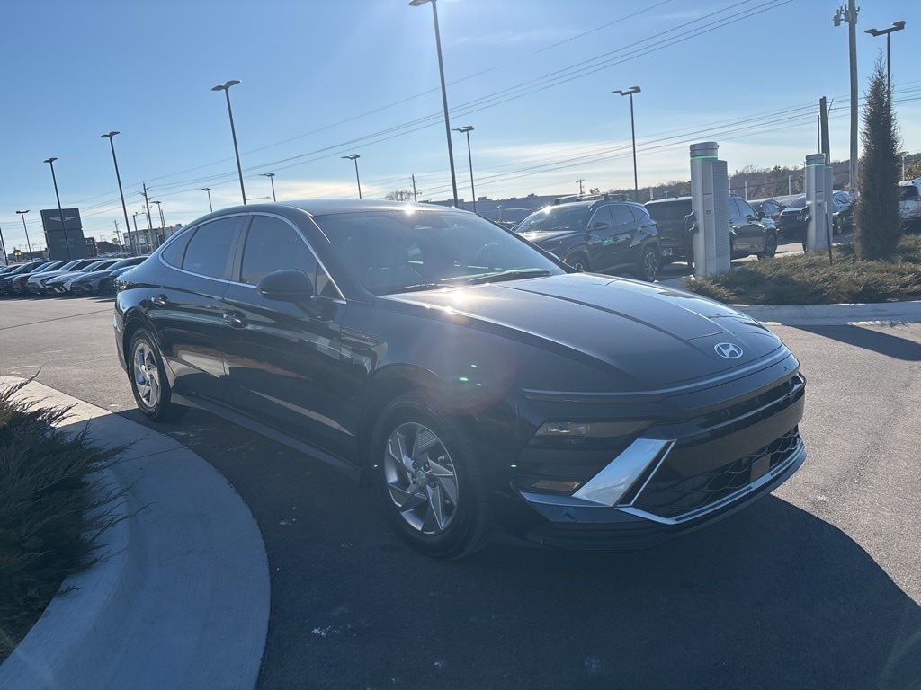 Certified 2025 Hyundai Sonata SE Sedan