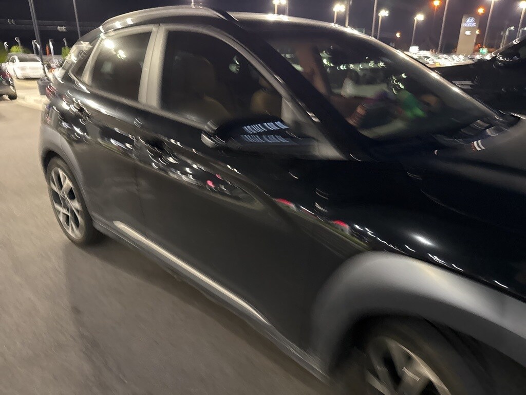 2022 Hyundai Kona Limited photo 3