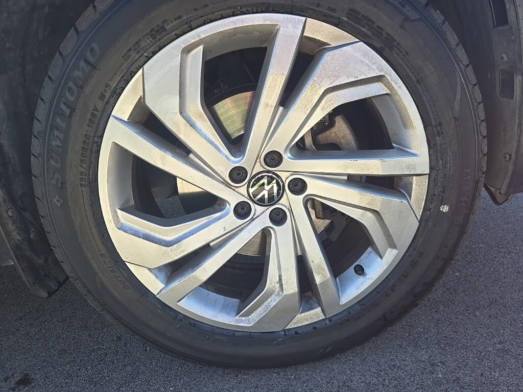 Used 2021 Volkswagen Atlas 2.0T SE w/Technology SUV