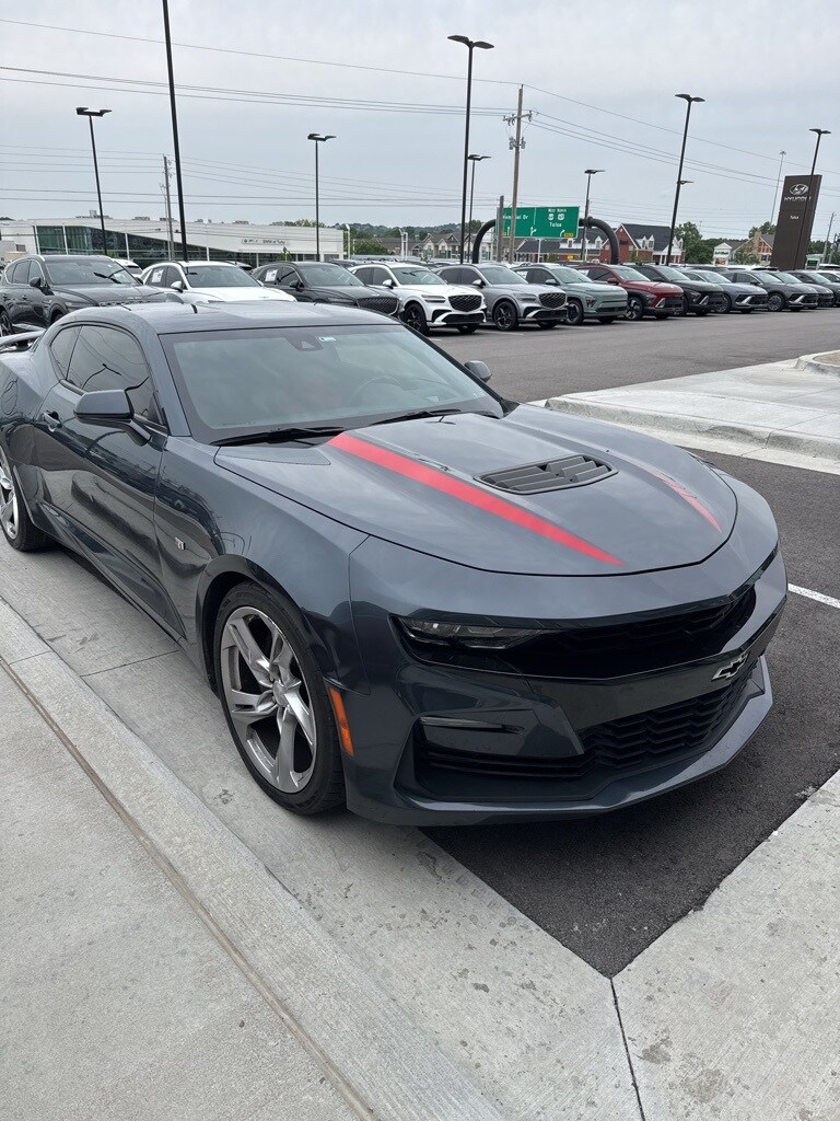 2019 Chevrolet Camaro 2SS photo 2
