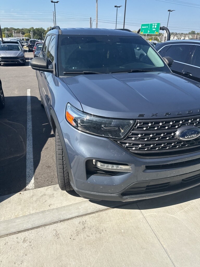 2021 Ford Explorer XLT photo 3