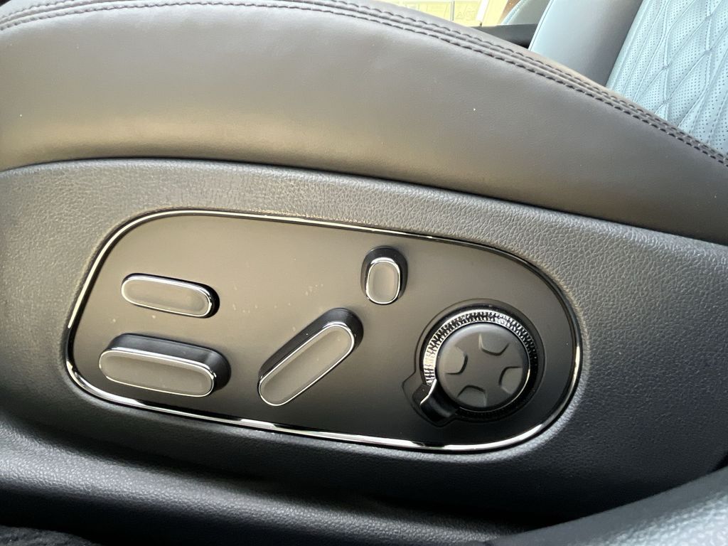 2026 GENESIS G90 Prestige Black - Photo 14