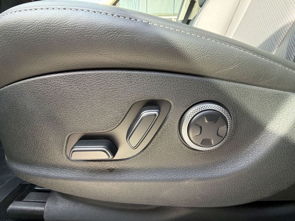 2026 GENESIS GV80 Advanced - Photo 14