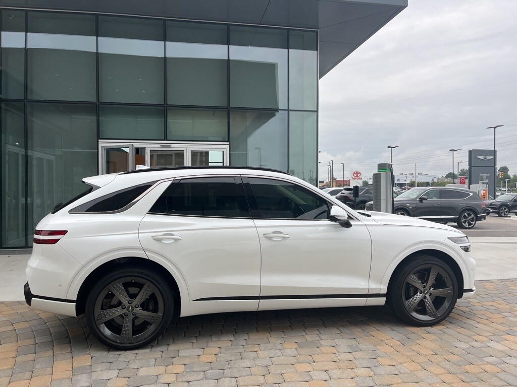 2025 Genesis GV70 3.5T Sport photo 4
